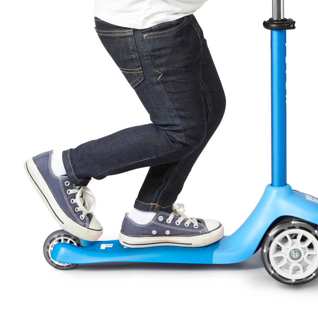 Lean to Steer Toddler Scooter P15999