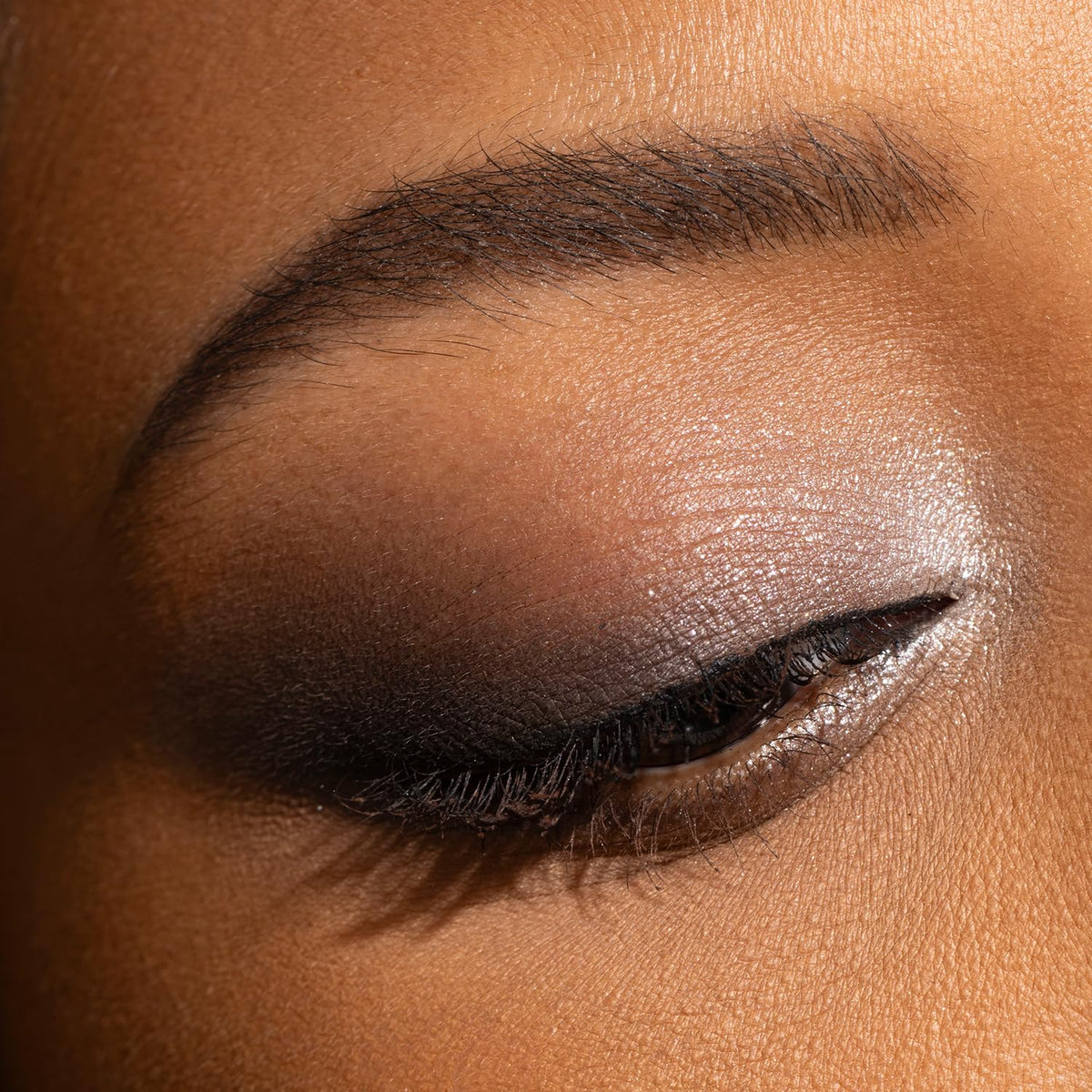 Hypoallergenic Shimmer Shadow & Liner Eyeshadow Palette H6548
